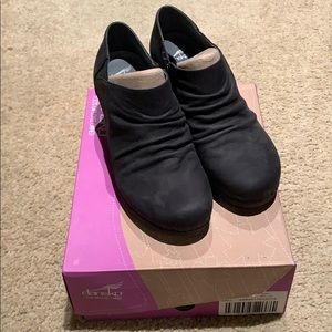 Dansko Sheena Black Nubuck Booties Size 40